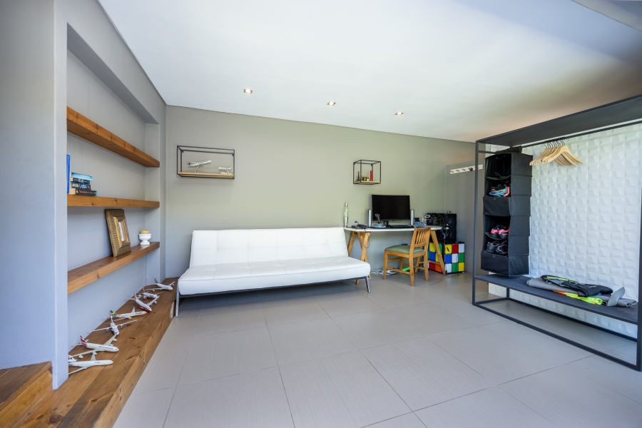 5 Bedroom Property for Sale in Valmary Park Western Cape